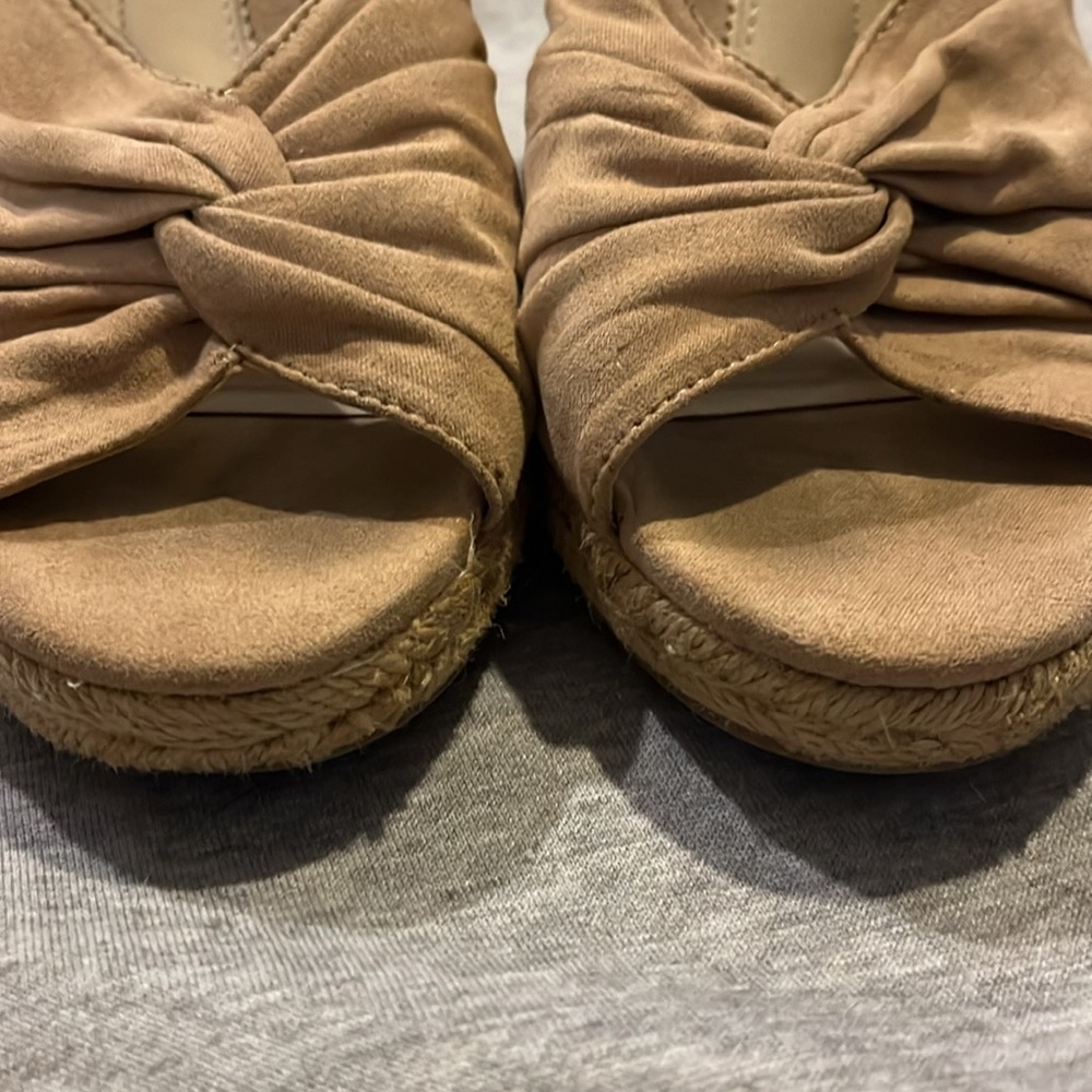 Sam Edelman Circus Bea Womens Wedge Slides Sandals Tan Khaki size 10 M Suede